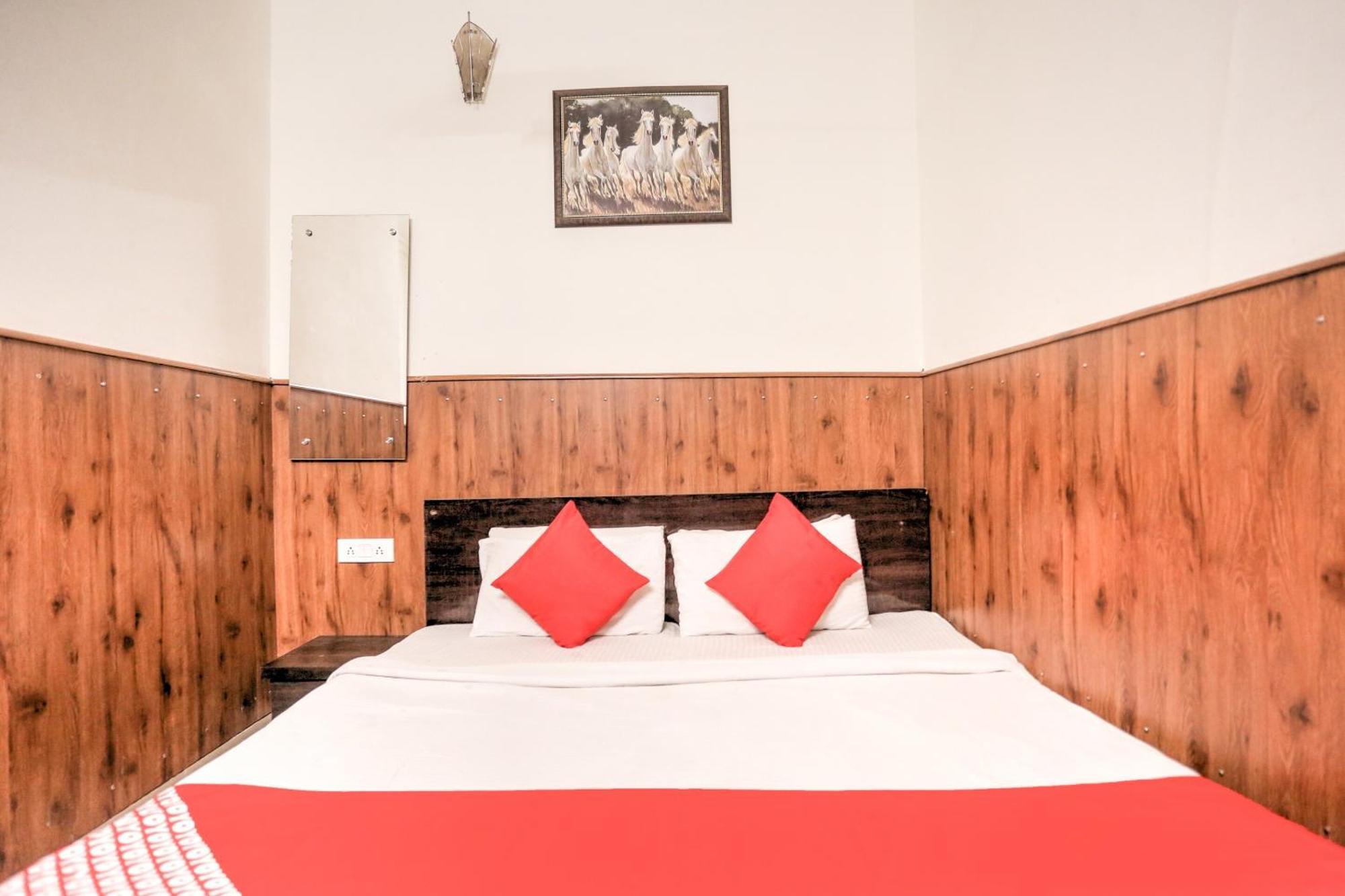 Hotel O Shri Sai Guest House Delhi  Exterior foto