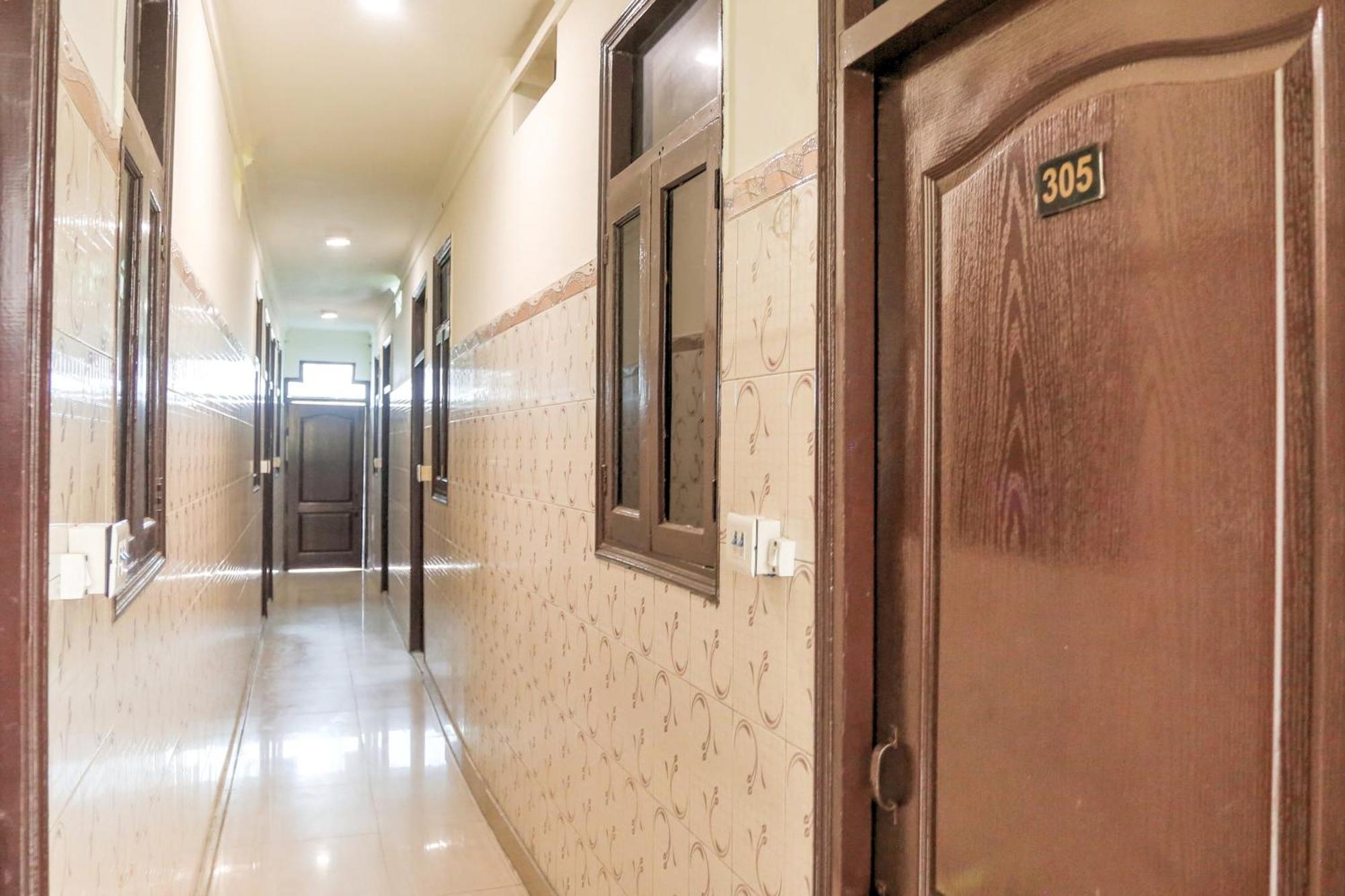 Hotel O Shri Sai Guest House Delhi  Exterior foto