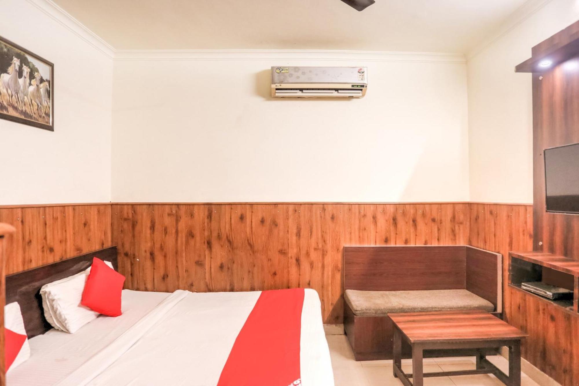 Hotel O Shri Sai Guest House Delhi  Exterior foto