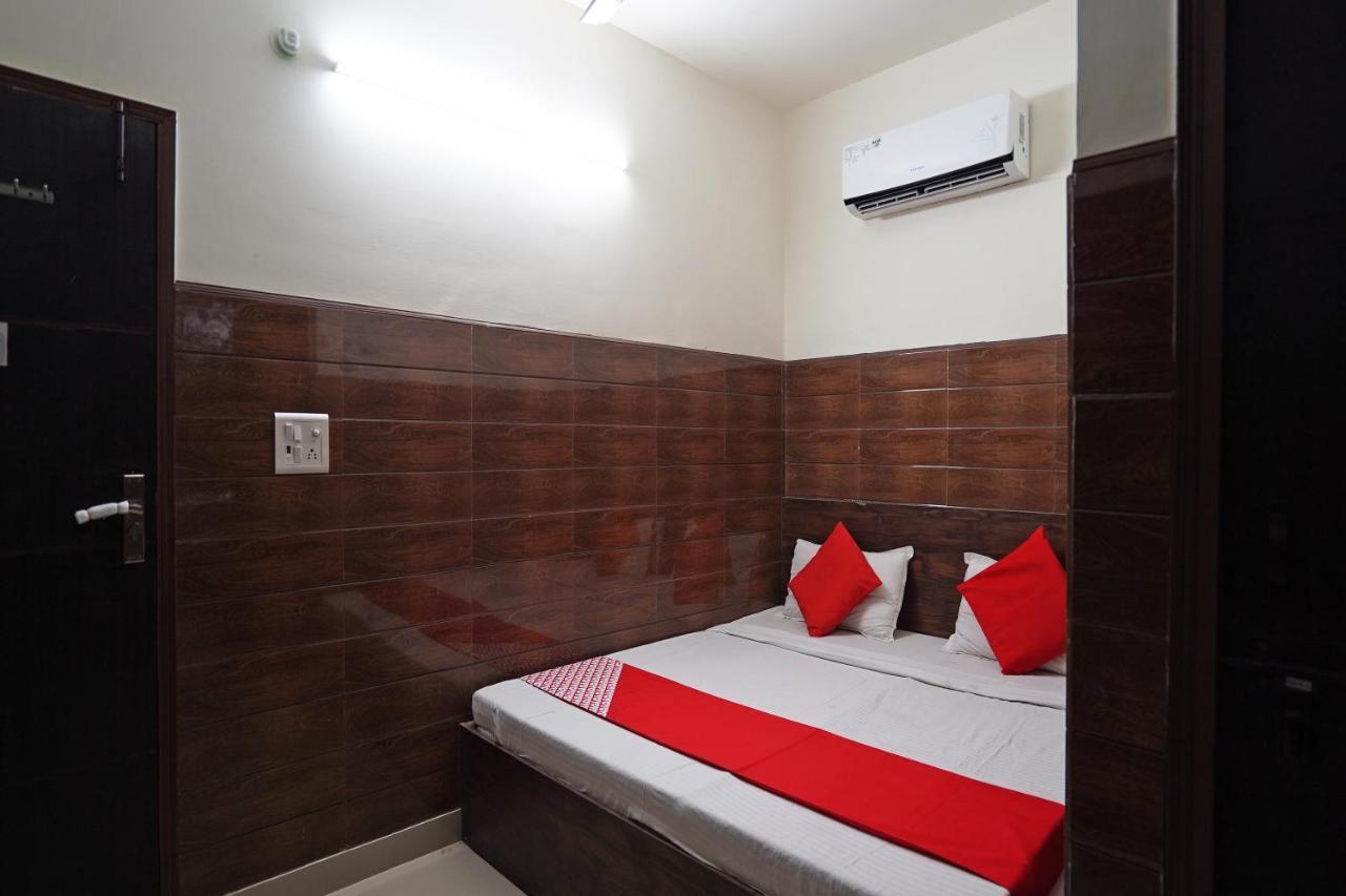 Hotel O Shri Sai Guest House Delhi  Exterior foto